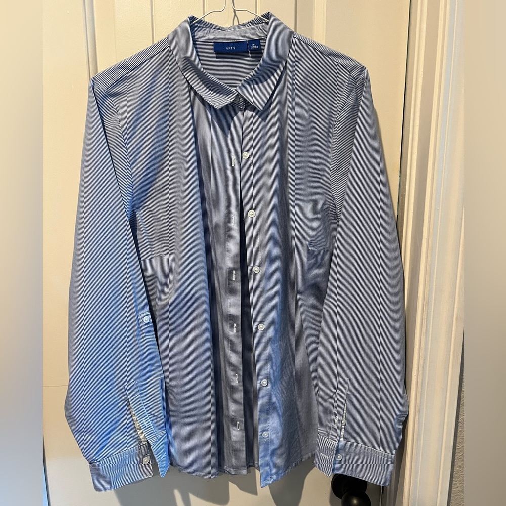 APT 9 Women’s sz xl X-Large Blue Striped Shirt